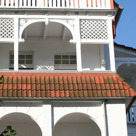 Close To The Sea * Binz